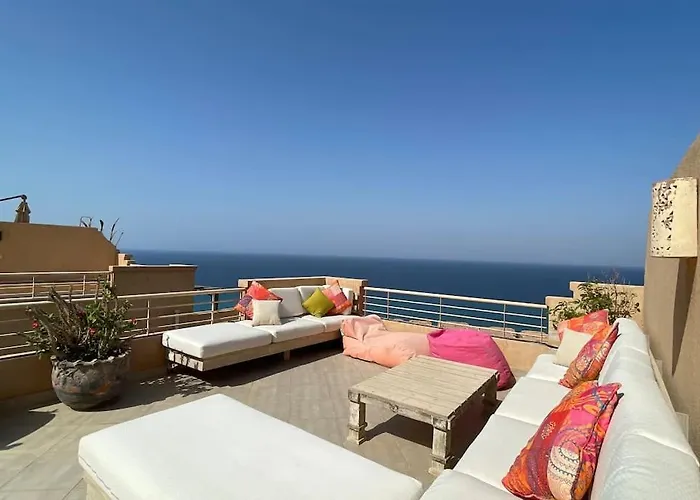 Rooftop In Ainsokhnatelal, Families Only, No Pets Allowed شقة *