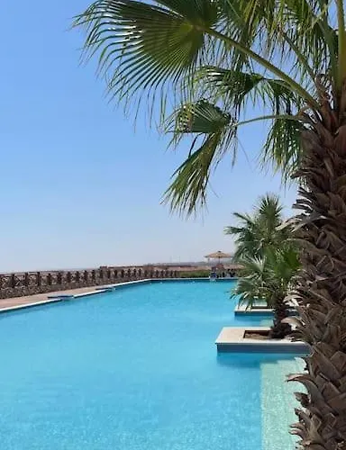 Rooftop In Ainsokhnatelal, Families Only, No Pets Allowed شقة
