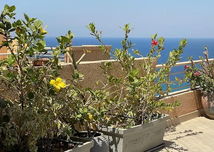 Rooftop In Ainsokhnatelal, Families Only, No Pets Allowed شقة *