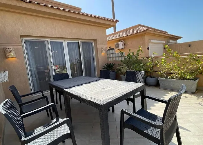 شقة Rooftop In Ainsokhnatelal, Families Only, No Pets Allowed *