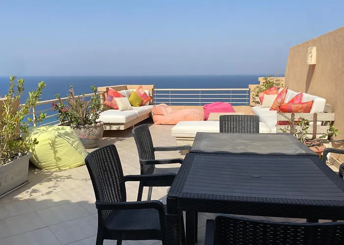 Rooftop In Ainsokhnatelal, Families Only, No Pets Allowed *